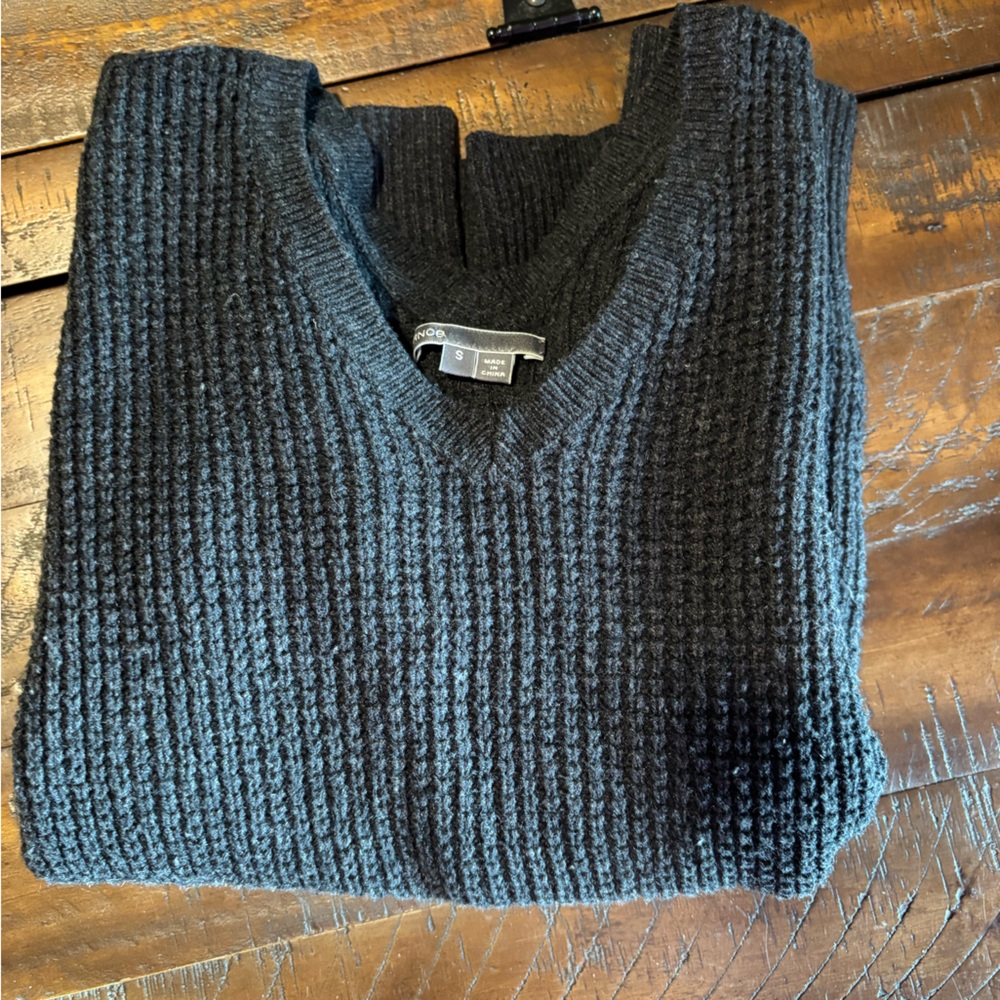 Vince sweater size s